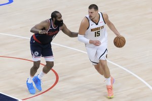 皇冠体育试玩-今晨波特兰开拓者备战NBA季后赛，防线松动细节曝光，引发热议，团队化学反应显著的简单介绍